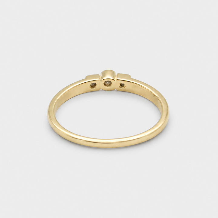 Valencia 9ct gold three-stone ring from the back