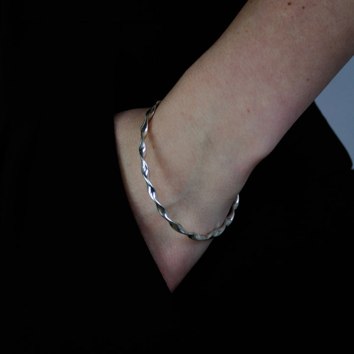 Flow Bangle - ANTARES - Bangle