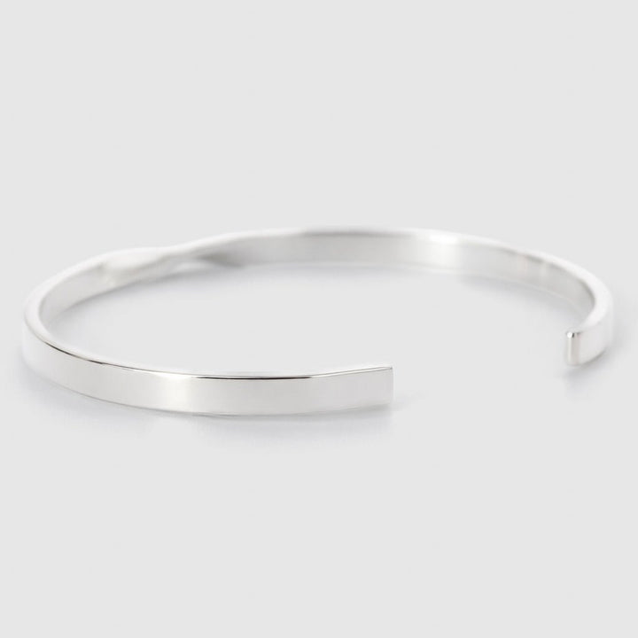 Twisted Edge Cuff - ANTARES - Cuff